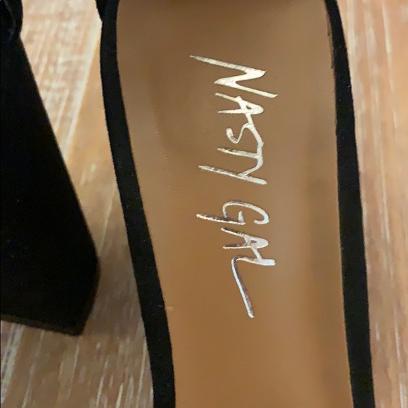 Chunky heels with pearl ankle clasps - Picture 6 of 7